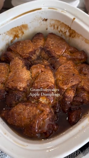 2.1K views · 36 reactions | Dessert lovers, these Grandbaby Apple Cakes by Jasmine Sweet are about to be your favorite holiday baking recipe of the season!  Cosmic Crisp® apples naturally add sweetness to this delectable creation  Ready to try them yourself? Get the recipe: https://bit.ly/grandbaby-apple-cake 葉 | Cosmic Crisp Apple | Facebook