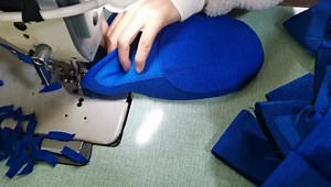 Custom Design Youth and Adult Size Baseball Blue Sliding Mitt Baseball Hand Protection for Softball Baseball Mitts