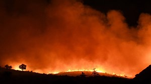 Hours of agony for the Greek Minority in Albania: Fires threaten the Greek villages! (VIDEO-PHOTOS) - ProtoThema English