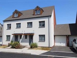 Devonport - £230,000 This LOVELY MODERN HOME was built in 2016 and boast SPACIOUS ACCOMMODATION arranged over three floors. Internally the property comprises SPACIOUS LOUNGE, downstairs wc, MODERN KITCHEN/DINING ROOM, family bathroom, FOUR GOOD SIZED BEDROOMS and an en-suite shower room. Further benefits include DOUBLE GLAZING, central heating and externally a PRIVATE DRIVE TO GARAGE and a LOVELY ENCLOSED REAR GARDEN. Plymouth Homes would advise an early viewing to fully appreciate this PERFECT 