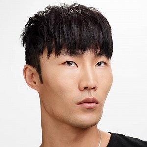 Matte Clay builds texture and washes out easily. Ideal for short to medium length hair. That’s the Matte Clay Way. #JoinTheCrew and #ChooseThePuckForYou | American Crew UK