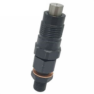 [Hot Item] Kubota V2203 Engine Fuel Injector 16454-53905 with Spark Plug