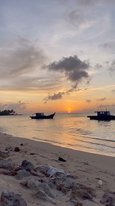9.9K views · 339 reactions | Sunset Diujung Utara. Kadur Pulau Laut - Natuna #natuna #natunachannel #sunset #vibessunset | Natuna Channel | Facebook