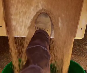 650K views · 1.8K reactions | Smart farming hacks to ease your daily routine! | 5-Minute Crafts | Facebook