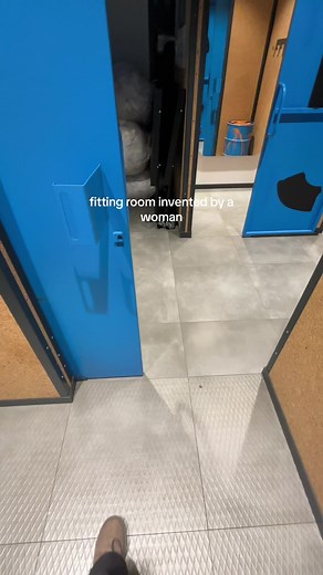 Fitting Room Invention by Women: A Historical Insight
