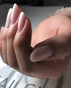 26 reactions | Make Up Gel 2 bei Nailover. Wunderschön deckendes Aufbau Gel. Extrem stabil und sehr natürlich. Glanz Unica Top Gel. Nailart mit Marmore Effect aus Excellent White, Make Up Gel 2 und Cover Pink Rosé Gel.#nailover #instanails #nailoverdeutschland #marmoreffect #marmornails #makeup #makeupnails #nude#rosanails#naturallooking # | Orsolya Sämann Absolut Master International educator | Facebook