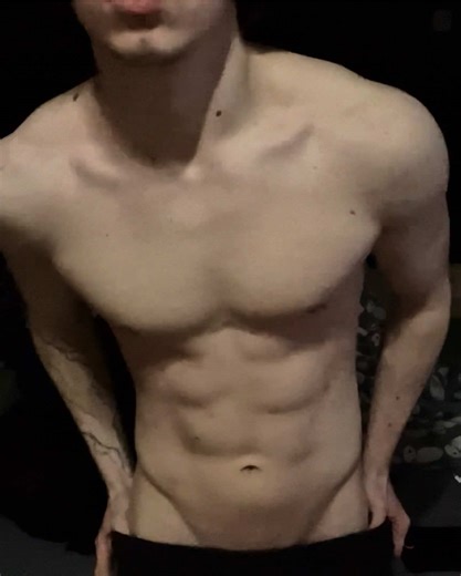 V-Line mogging #vline #abs #muscle #gym #gymtok