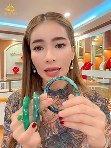 Real jade is the same, but why are the prices different? This clip has the answer. | Sundra Jewelry