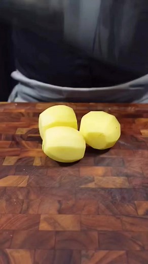 2.2K views · 43 reactions |  Bon Appétit #foodasmr #reelsvideo #fypシ゚ #asmrfood #foodblogger #cooking #asmr #asmrsounds #fypシ゚ #reelsvideo #foodblogger #cooking #asmrvideo #fried #reelsfb #reelsfypシ #reels #food #foodie #recipe #cookingtime #cheese #pizza #pizzalover #mushrooms #eggplantrecipe #beefburger #beef #burger | Bon appétit | Facebook