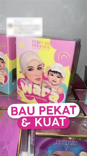 BAU PEKAT & KUAT‼️ Sabby guna wangian Wara by Mua Bellaz.. Siapa peminat bau vanilla? Recommended untuk try Perfume Paradise wangian Wara nie! Bau creamy vanilla mix chocolate. Bau macam dalam kedai bakery, rasa nak makan2! Perfume nie bau pekat, so korg spray sekali dua je dah cukup. Bau tahan lama hingga 72jam. Sesuai digunakan untuk semua peringkat umur 🥰 bau yang tak memeningkan kepala atau menusuk hidung. Siapa lagi belum cuba, jom dapatkan sekarang Sis terus whatsapp admin senang untuk se