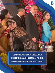 Umbar Jogetan di Acara Resepsi Anak Hotman Paris, Dewi Perssik Bikin Melongo Tamu pedangdut Dewi Perssik tengah jadi sorotan publik pasca tindakan menohoknya dalam sebuah acara formal. | Bangka Pos Update