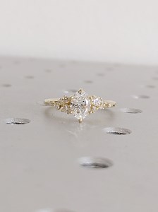 Oval Cut VVS Moissanite Art Deco Women Engagement Ring | 14K 18K Solid Gold Unique Snowdrift 6 Prongs Diamond Cluster Proposal Wedding Ring - Etsy