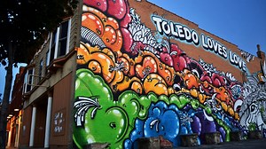 Toledo Loves Love Mural - TimeLapse Progress Video - Art Corner Toledo