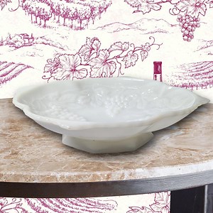 Vintage Anchor Hocking Pre-1968 White Milk Glass 'harvest' Footed Pedestal Bowl - Etsy Canada