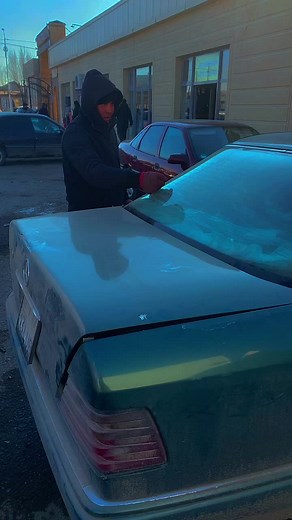 Damaged Car Repair: Fixing a Broken Window