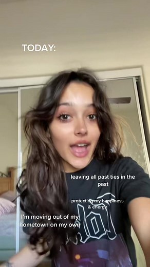 Ona (@real.ona)’s videos with Janrah - Malibu Hannah ⊹₊⟡⋆