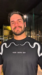 The Chameleon Forest Dragon 🐉 (Gonocephalus chameleontinus) This arboreal agamid from Indonesia and Malaysia can shift its skin color like a real chameleon from bright green at birth to green or brown-tan that matches leaves or bark as it matures helping it vanish among the forest canopy. It moves with a long prehensile tail and clawed toes, perfect for tree-hopping and stealthy insect-hunting. Its “dragon” vibe comes from a triangular, spiky head and ridge-plates down its back that give it a m