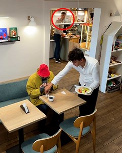 Secret agent fires boss | Genius Panda