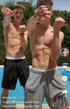 THE BULGE🍆💦 DON'T LOOK DOWN CHALLENGE.TIKTOK COMPILATION. NO BRIEF CHALLENGE.