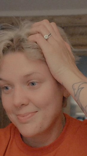 13K views · 104 reactions | VLOG #1 is out now on my @youtube  really excited about this, we’re finishing vlog #2 right now and it’s sohrrr cute. everything is changing in my life currently in a way i’ve never experienced so it’s the perfect time to start giving you a closer look behind the scenes of my ROAD TO BROADWAY BABY! ⭐️ i love you all ♥️ link is in my story! or search betty who vlog on youtube! | Betty Who | Facebook