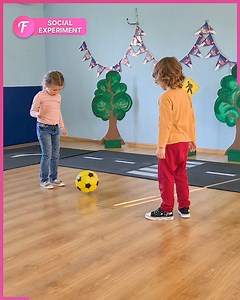 Innovative Traffic Lesson: Teacher Becomes Light | Fabiosa Digest