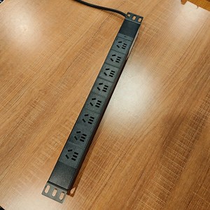 [Hot Item] Advanced 3-Phase Power Distribution Unit for Reliable Edge Computing