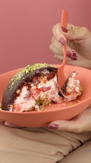 Introducing Piñata, A must-try fun dessert that can be smashed open to reveal all the delicious layers inside! #divvyrestaurant #piñata #dessert | DIVVY