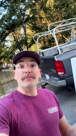 LVP Flooring installation #flooring #flooringinstallation #diyproject #diyideas #carpentry #hgtv #renovationproject #construction #flooringtips #carpentrytips