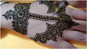 Beautiful back hand henna tattoo design! | Bloom