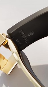 1.5K views · 25 reactions | Oro amarillo de 18 ct, brazalete Oysterflex, bisel Cerachrom y corona Triplock con triple impermeabilidad. 42 mm, calibre 3235. #Ultrajewels #Rolex #YachtMaster | Ultrajewels | Facebook