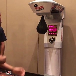 Fight week for @realdevinhaney 🥊. Definitely a lot of power behind those hammers 💯. - 📌Follow @BoxingEmpire | Boxing Empire