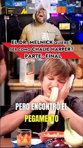 Jake se pega una mano a la cara con pegamento? Serie dos hombres y medio #humor #comedia #peliculas