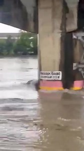 #DELAPdates 📍 AGNO RIVER (BAÑAGA, BUGALLON, PANGASINAN) Video courtesy of SK BAÑAGA COUNCIL #PangasinanYouthForThePeople #FloodPH #habagat | Pangasinan Youth for Disaster Risk Reduction and Management