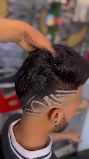 Ustad kolo sikh ke Ustad nu sikhana♠️ @zulfaan_hairstyler786 . #hairstyles #haircut #menhairstyle #menshaircut #barber #barbershop #barberlove #barbershopconnect #barberlife #men #hairstyleformen #hair #hairstyleman #menhair #hairstylingcream #hairwaxmen #viral #reelsinstagram #reactionboi #zulfaan | Julfkar Khan