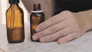 vente de produits de beauté en : vidéo de stock (100 % libre de droit) 1105466713 | Shutterstock