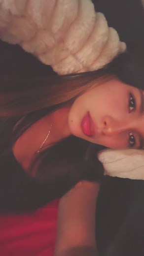 Kiss Emoji Meaning: 💋 x.mav Explained