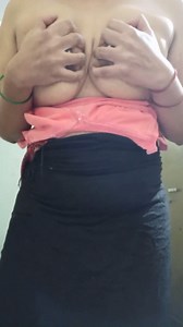 Hot Sangeetha Babhi doing dirty talk in Hindi and rubbing