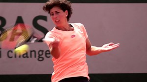 Deux fois quart de finaliste à Roland-Garros, Carla Suárez ouvre le bal aujourd'hui face à Simona Halep. Si l'Espagnole est menée 6-5 dans leurs duels, elle s'est toujours imposée sur terre battue. | ROLAND-GARROS