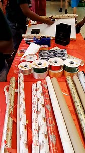 15 reactions | Wrap your presents with love—FREE gift wrapping at Yaya Centre!  #HolidayPerks | Yaya Centre | Facebook