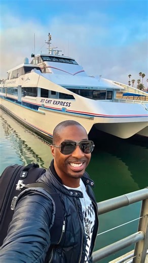 Yesterday’s show at the Catalina Island Jazztrax Festival was EPIC!!! 🙌🏾 It’s always special coming back to the place where my career was launched 20 years ago!! Thank you so much for the love, beautiful memories & for your patience waiting in the meet & greet line over 2 hours long!! Special thank you also to Art Good for always believing in me and for keeping the music alive! Love you all! 🫶🏾 | Eric Darius