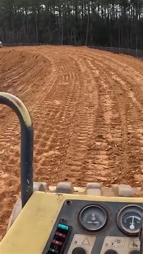 Getting All the Dirt Moved | Letsdig18