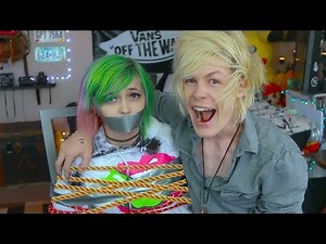 TRY TO ESCAPE CHALLENGE!!!!