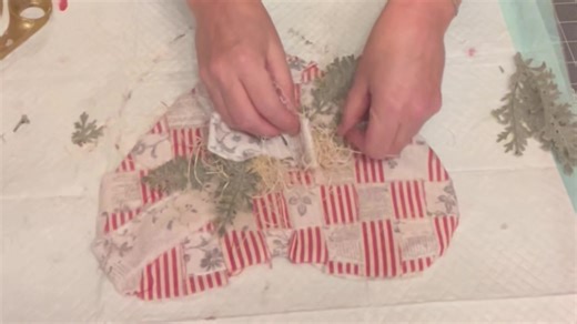 111K views · 2.3K reactions | How fun is this cardboard basketweave heart?? | The Vintage Pebble | Facebook