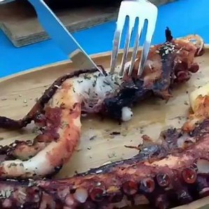 Grilled octopus? Wouldya? 🐙 Video shot by @gurme_izmir 🐙 🐙 🐙 #Grill #Grilling #BBQ #Barbecue #GrillPorn #FoodPorn #Seafood #GrilledSeafood #Octopus #GrilledOctopus #Food #Foodie #FoodPhotography #Foodstagram #InstaFood #foodography #FoodPics #foodphotos #EEEEEATS #ForkYeah #Paleo #GlutenFree #BrotherhoodofBBQ #IAmTheLion #Carnivore #FatnessAcademy #BodyByBarbecue | GrillinFools.com