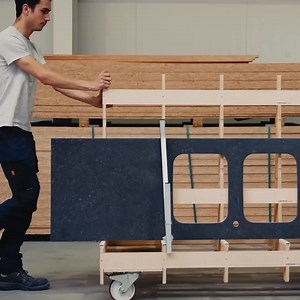 Handling oversized glass, windows or doors? Then these XXL A-frame carts are for you. | Deltarack