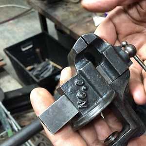 2.9K views · 172 reactions | Wonderful Athol Manufacturing Co. No. 0 vise! #abom79 #athol #atholmanufacturingco #atholvise #starret #starrettvise #blacksmithingtools #vise #vintagevise #oldtools @blacksmithtools | Abom79 | Facebook