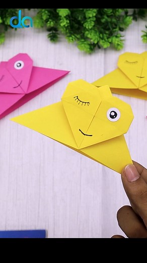 6.4K views · 50 reactions | Easy Paper Bookmark  Paper Corner Bookmarks #origami #handmade #bookmarks | DIY Crafts & Art | Facebook