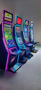 [Hot Item] 43 Inch Coin-Operated Game Console Curved Monitor Skill Game Cabinet for Sale