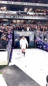 Here they come...🌹 #WearTheRose @O2 | England Rugby