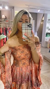 1K views · 18 reactions | ✨Súper look✨ ➡️¿Qué te parece nuestro vestido de seda? Lo tienes disponible en tienda, podéis hacer vuestros pedidos por WhatsApp. ➡️WWW.MUTTON.ES . . . #muttonshop #outfitoftheday #modamujer #modaonline #modavalencia | Muttön | Facebook